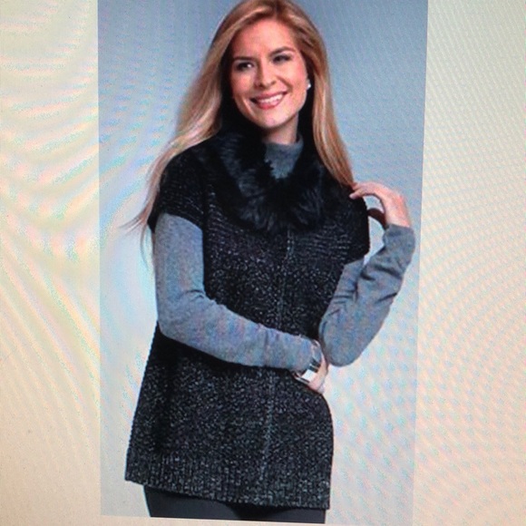 NWT Macy's Style & co Black Vest Cardigan Fur New - Picture 2 of 3